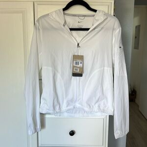 NWT Nike women’s white running jacket